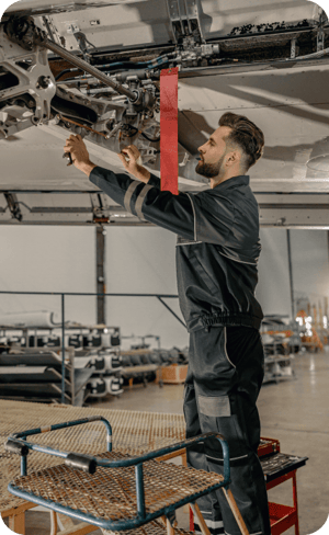 Mechanic-Working-0825-min